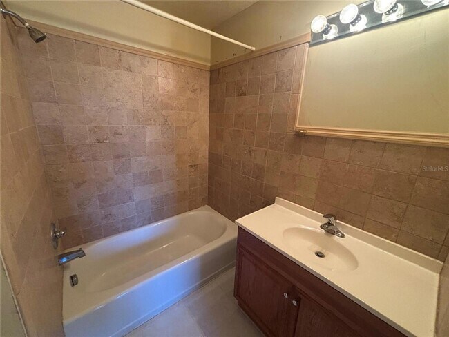 Building Photo - 536 Marion Oaks Golf Rd