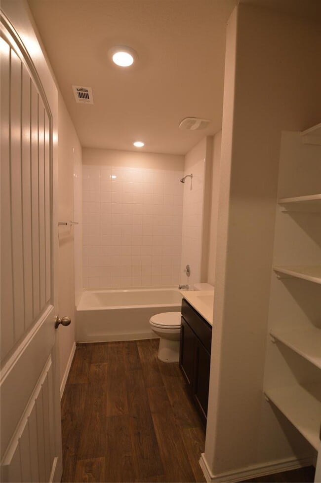 Building Photo - 109 Black Wolf Run