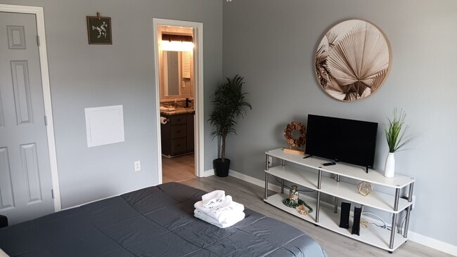 Building Photo - Furnished Two-Bedroom, Two-Bath Townhome in Little River. Available early December, 2025!