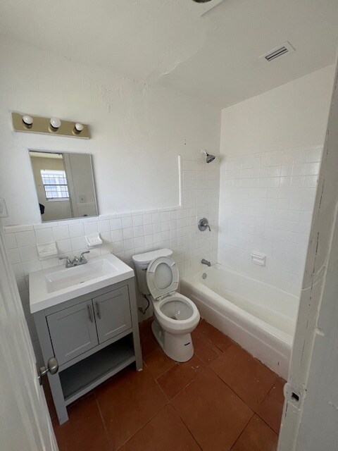 Building Photo - 2155 NW 71st St