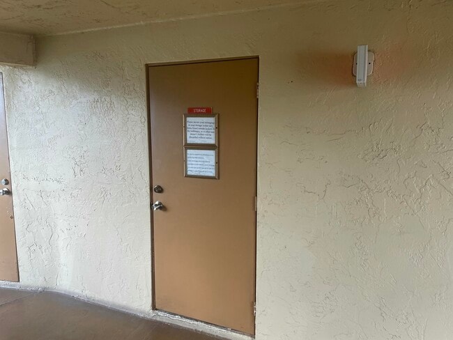 Building Photo - 555 Purdy Ln