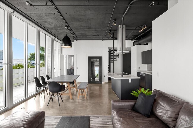 Building Photo - 1700 Meridian Ave