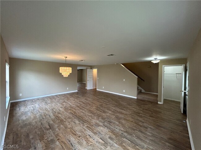 Building Photo - 18270 Pine Nut Ct