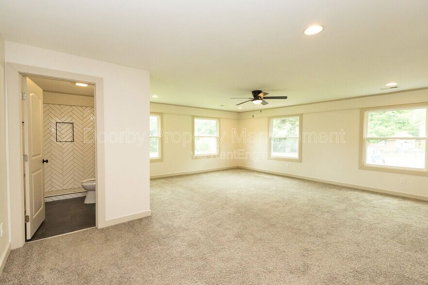 Building Photo - 804 Grandview Ave