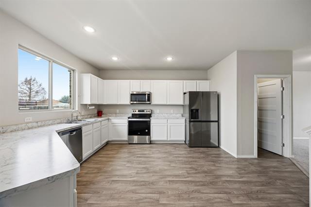 Building Photo - 1305 Benwick Dr