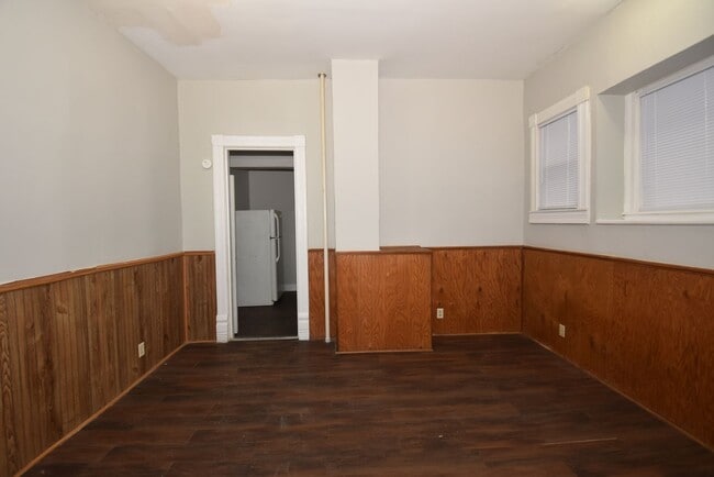 Building Photo - 510 S St Joseph St