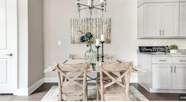 Building Photo - 6076 Cushing Cir