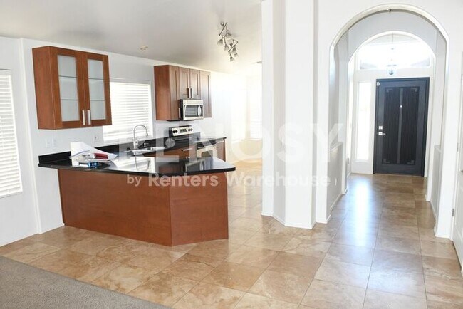 Building Photo - PRICE REDUCED – Fresh Updates in Prime Scottsdale Location!