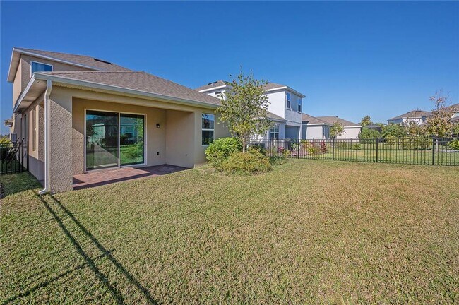 Building Photo - 7212 Paradiso Dr