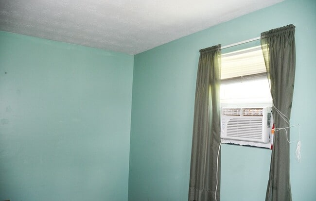 Building Photo - 1912 Virginia Ave