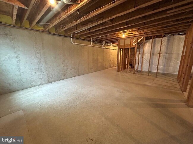 Building Photo - 44 Clement Ct