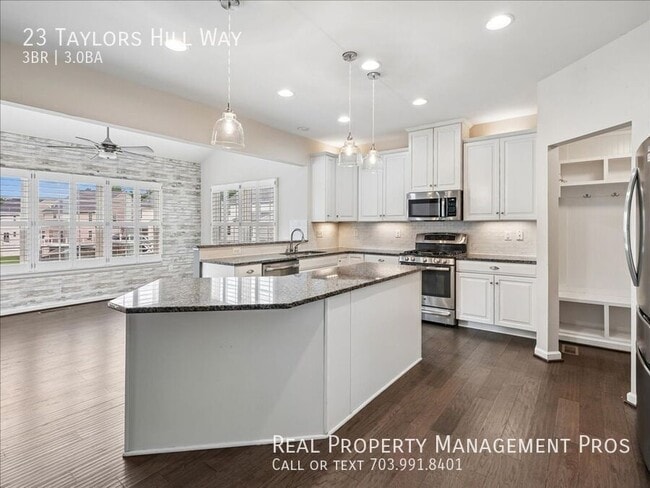 Building Photo - 23 Taylors Hl Wy