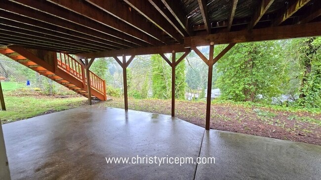 Building Photo - 14245 SE 41st St