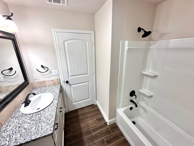 Building Photo - 7526 102nd St