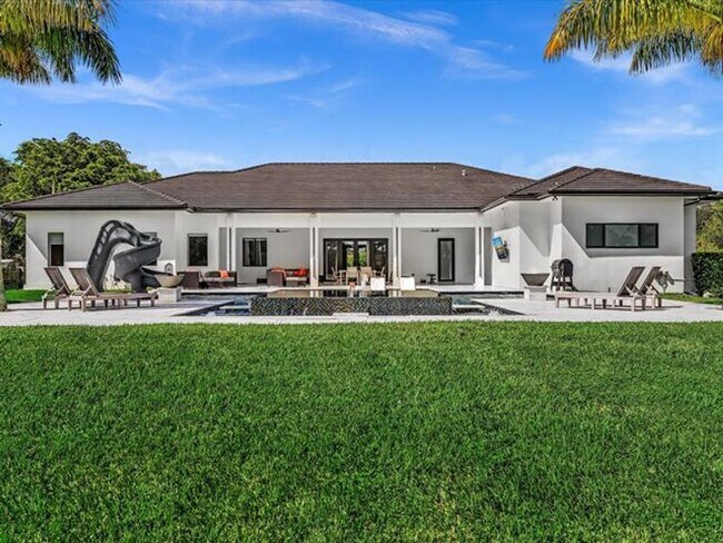 Building Photo - 6122 SW 173rd Way