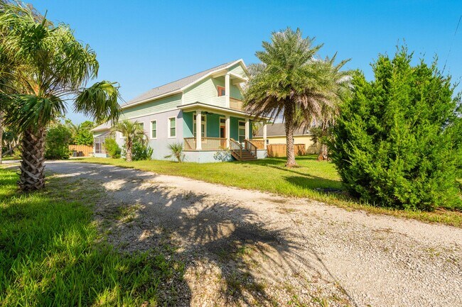 Building Photo - Charming Flagler Beach Rental with Private...