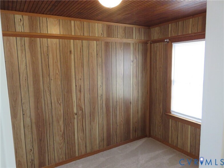 Building Photo - 5906 New Osborne Turnpike