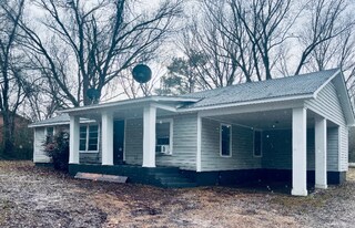 Building Photo - 5141 Robertson Gin Rd