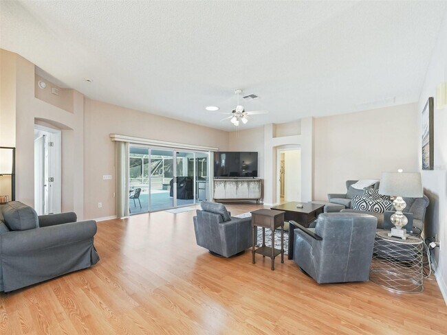 Building Photo - 1103 Chaparral Dr