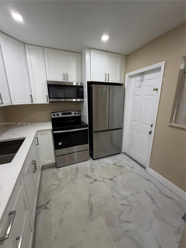 Building Photo - 6720 Arbor Dr