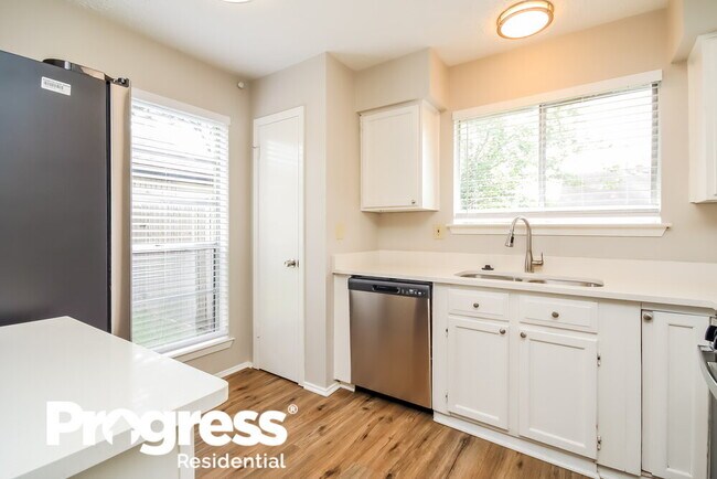 Building Photo - 723 Brookford Dr