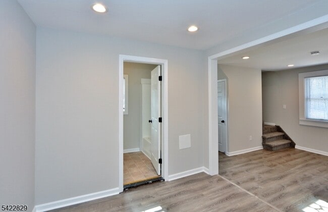 Building Photo - 422 Brown Trail