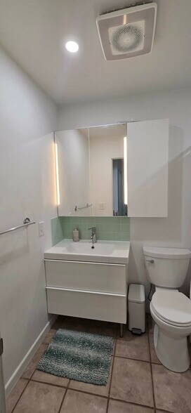 Building Photo - 6017 Via Breve