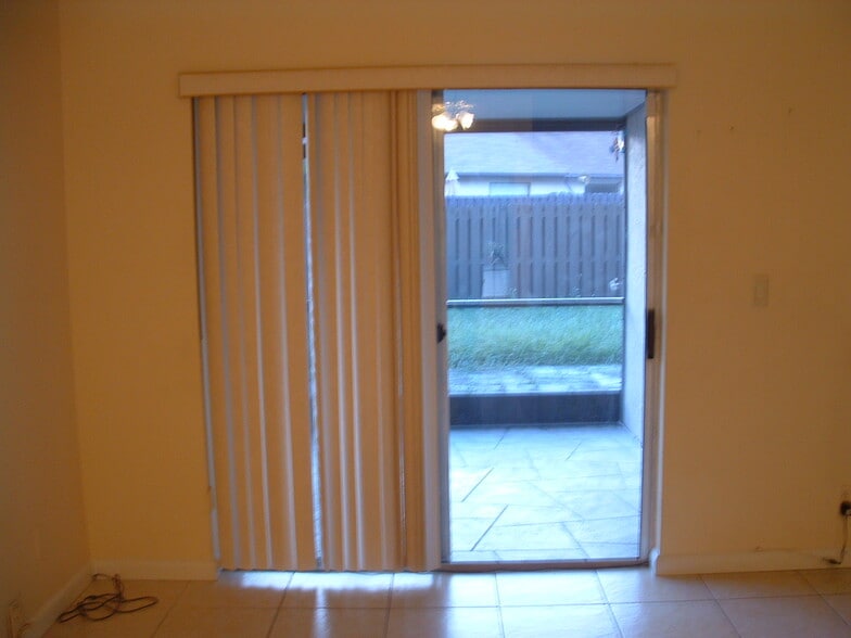 Building Photo - 5667 Barnstead Cir