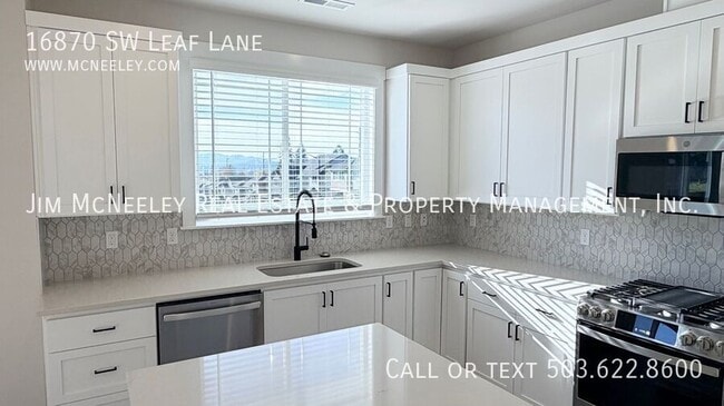 Building Photo - 16870 SW Leaf Ln