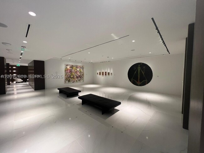 Building Photo - 300 Biscayne Blvd