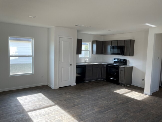 Building Photo - 256 Rd 5138