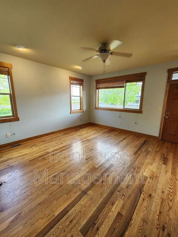 Building Photo - 2685 Typha Court