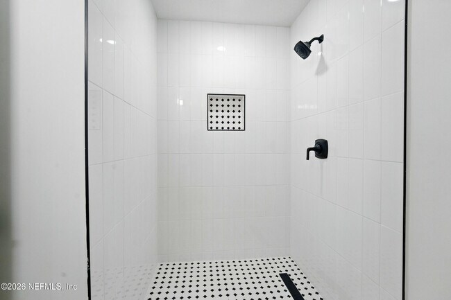 Building Photo - 2915 Holly Bay Rd