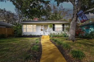 Building Photo - 145 24th Ave SE