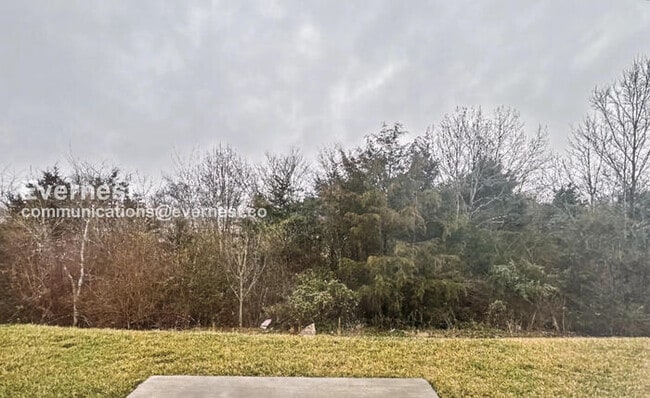 Building Photo - 3 Bed/2.5 Bath Townhome with Garage / Pet-Friendly / Available Now!