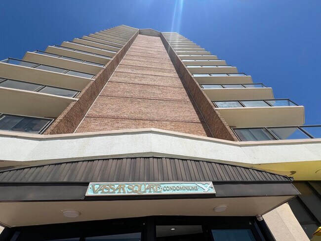 Building Photo - 4800 N Vassar Square