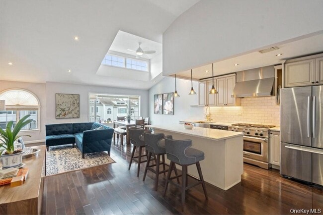 Building Photo - 241-43 Oak Park Dr