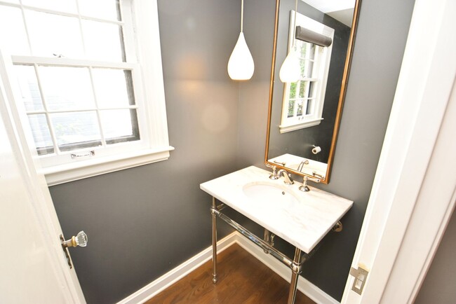 Building Photo - Notre Dame Alumni Owned Home For Lease