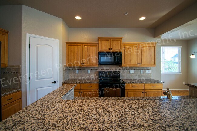 Building Photo - 3015 Denver Dr