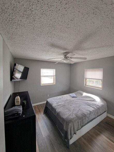 Master bedroom - 35 44th Ave