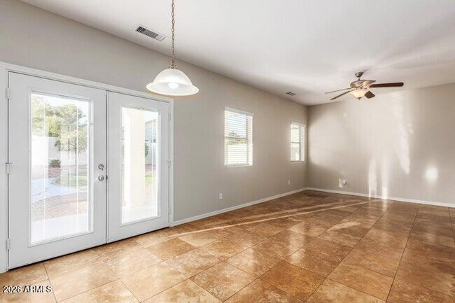 Building Photo - 18606 W Sunnyslope Ln