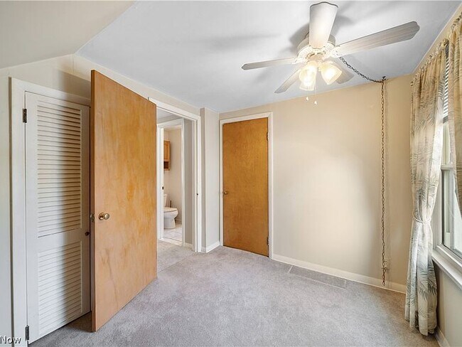 Building Photo - 26491 Shirley Ave