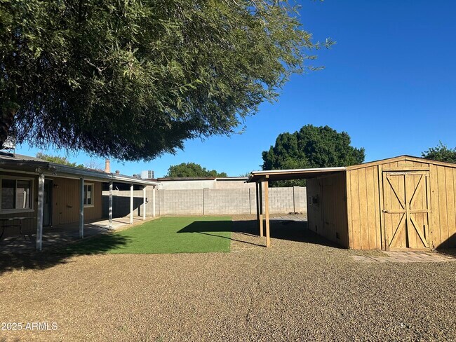 Building Photo - 4109 E Winchcomb Dr