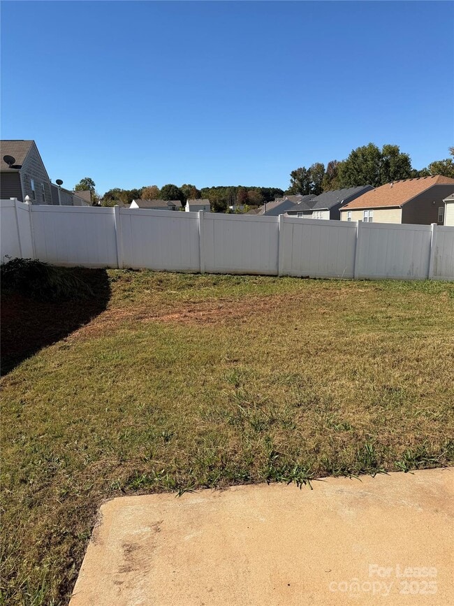 Building Photo - 6935 Nathan Dr