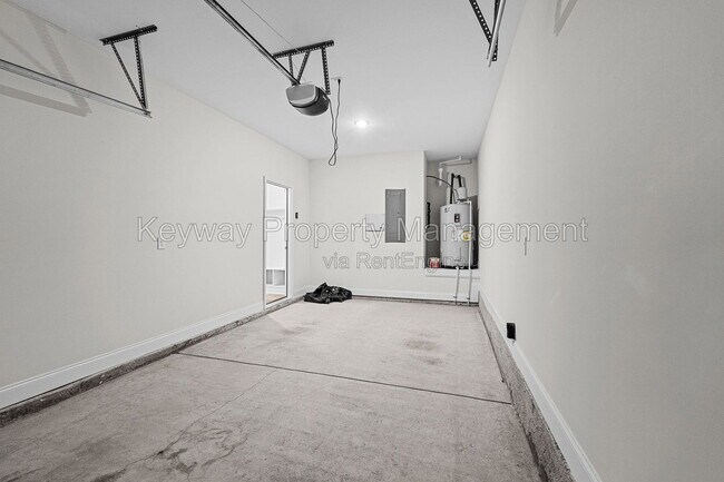 Building Photo - 315 Sumac Trail