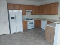 Building Photo - 9428 Santana Siesta Ave