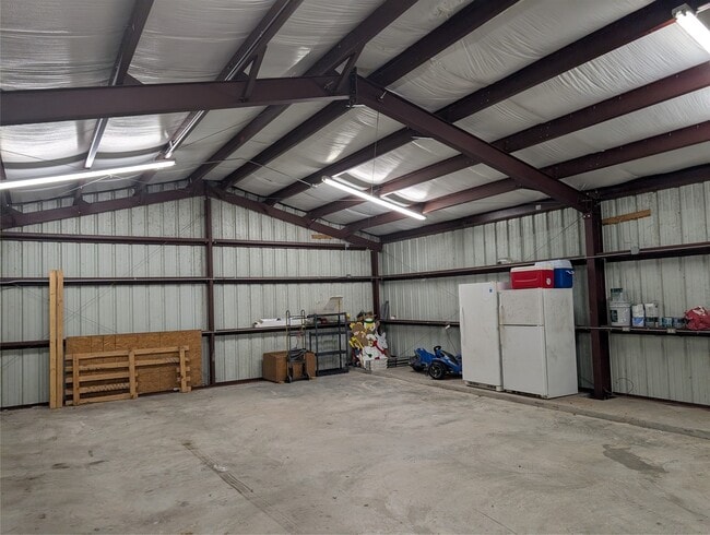 Building Photo - 10143 FM 524 Rd