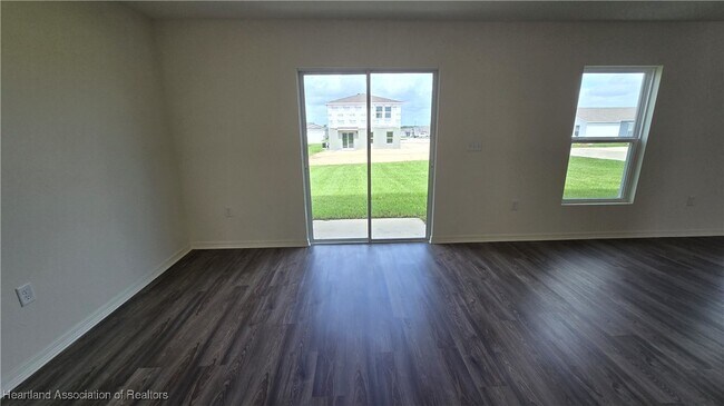 Building Photo - 1352 Stone Ridge Cir