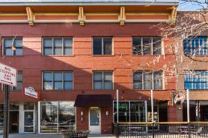 Building Photo - 767 N High St