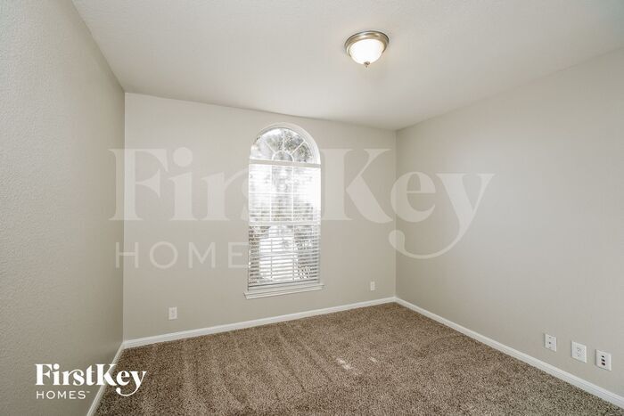 Building Photo - 4000 Whisper Ridge